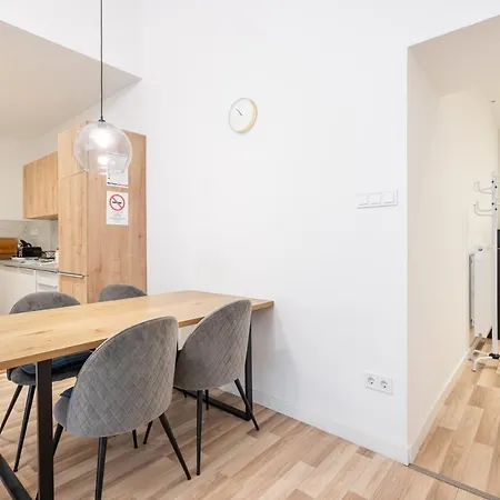 Delta Curve Budapesta