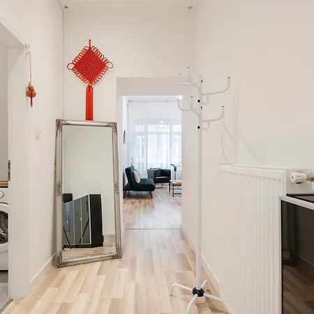 Delta Curve * بودابست