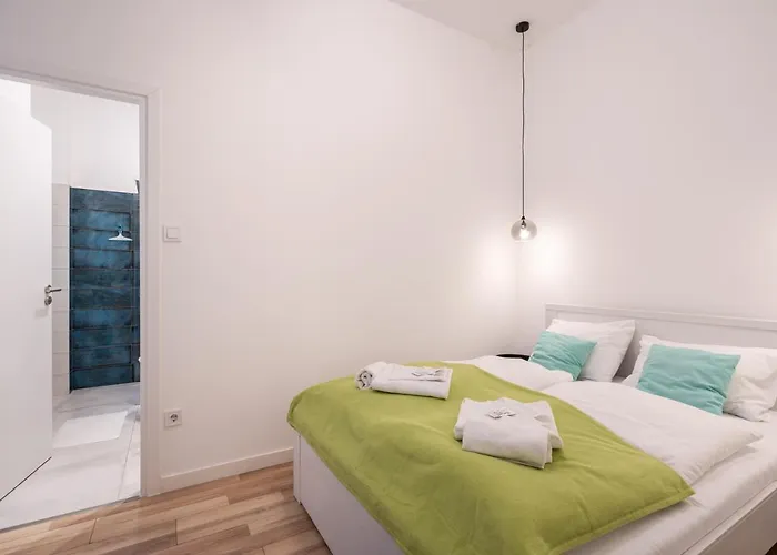 Delta Curve Budapesta