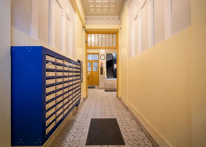 Apartament Delta Curve *