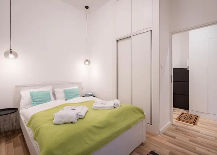 Apartament Delta Curve *